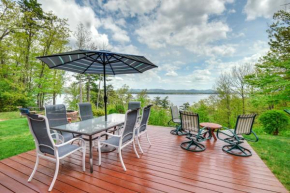 Ossipee Lake Cottage with Screened Porch and Fire Pit!